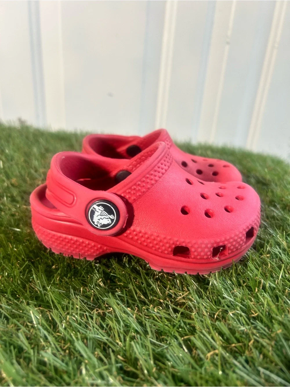 Crocs Classic Clogs ,Toddler Size 4c,Red Iconic Comfort